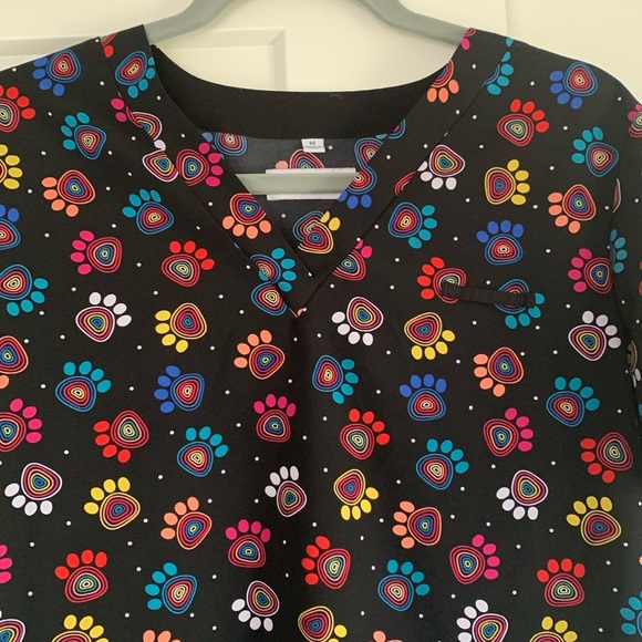 {White Cross} scrub top - Picture 1 of 7